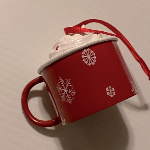 Hallmark Christmas ornament mug cup “only a morning person on December 25th” - Picture 2 of 8